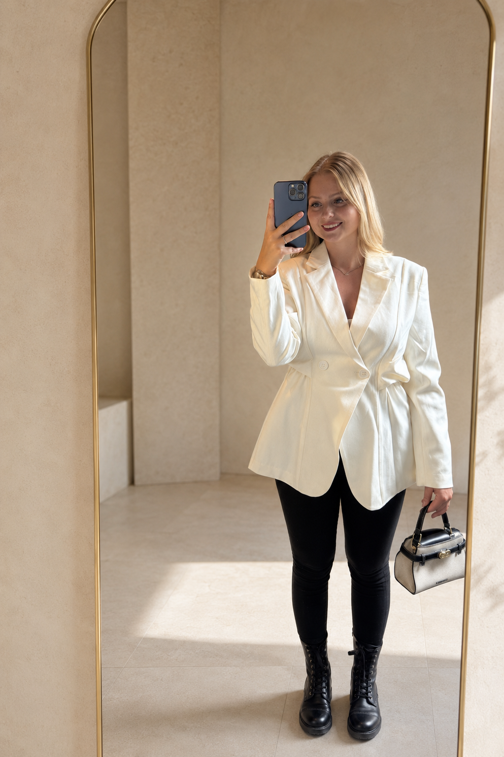 The Elise Blazer - Cream