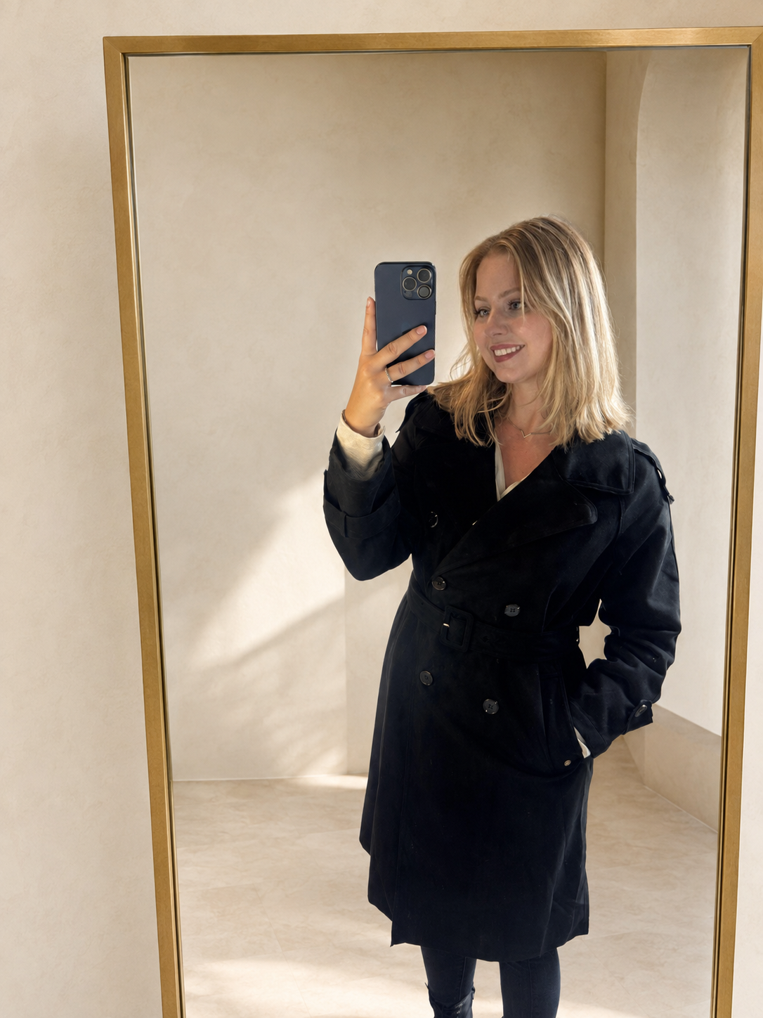 The Noir Trenchcoat - Black